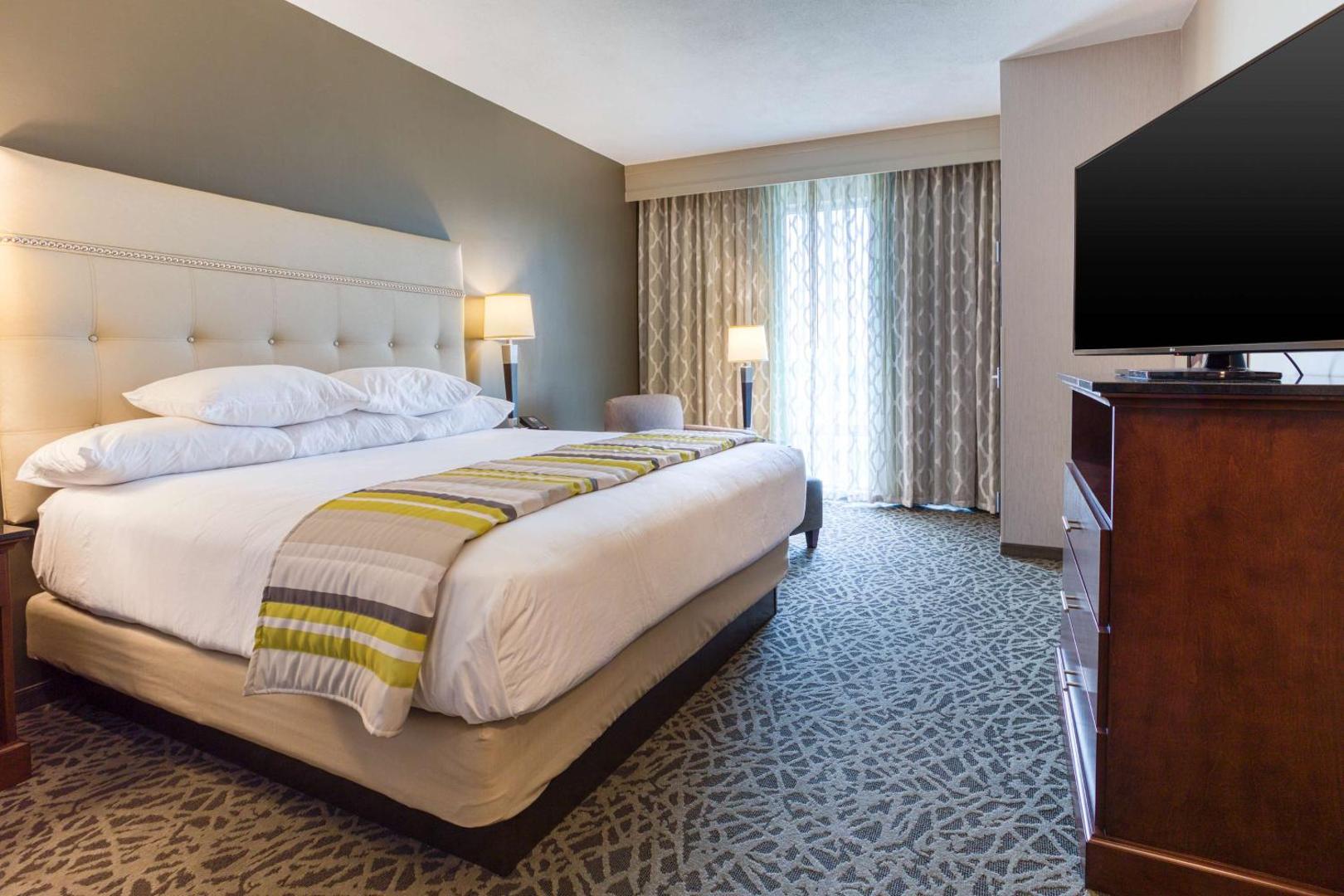 Drury Inn & Suites Cincinnati Northeast Mason
