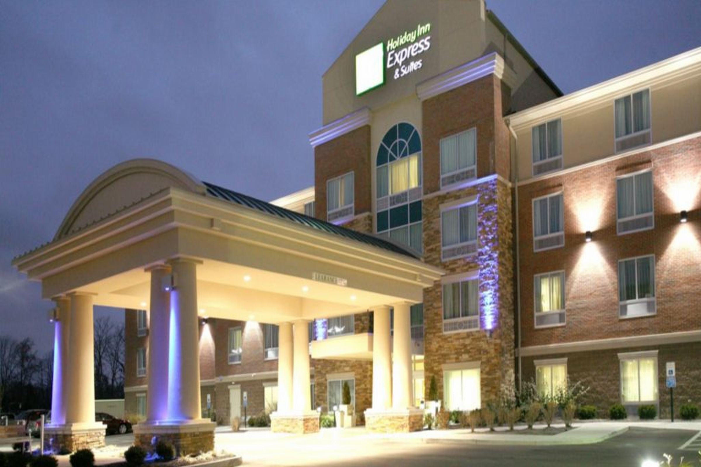Holiday Inn Express Hotel & Suites Cincinnati - Mason
