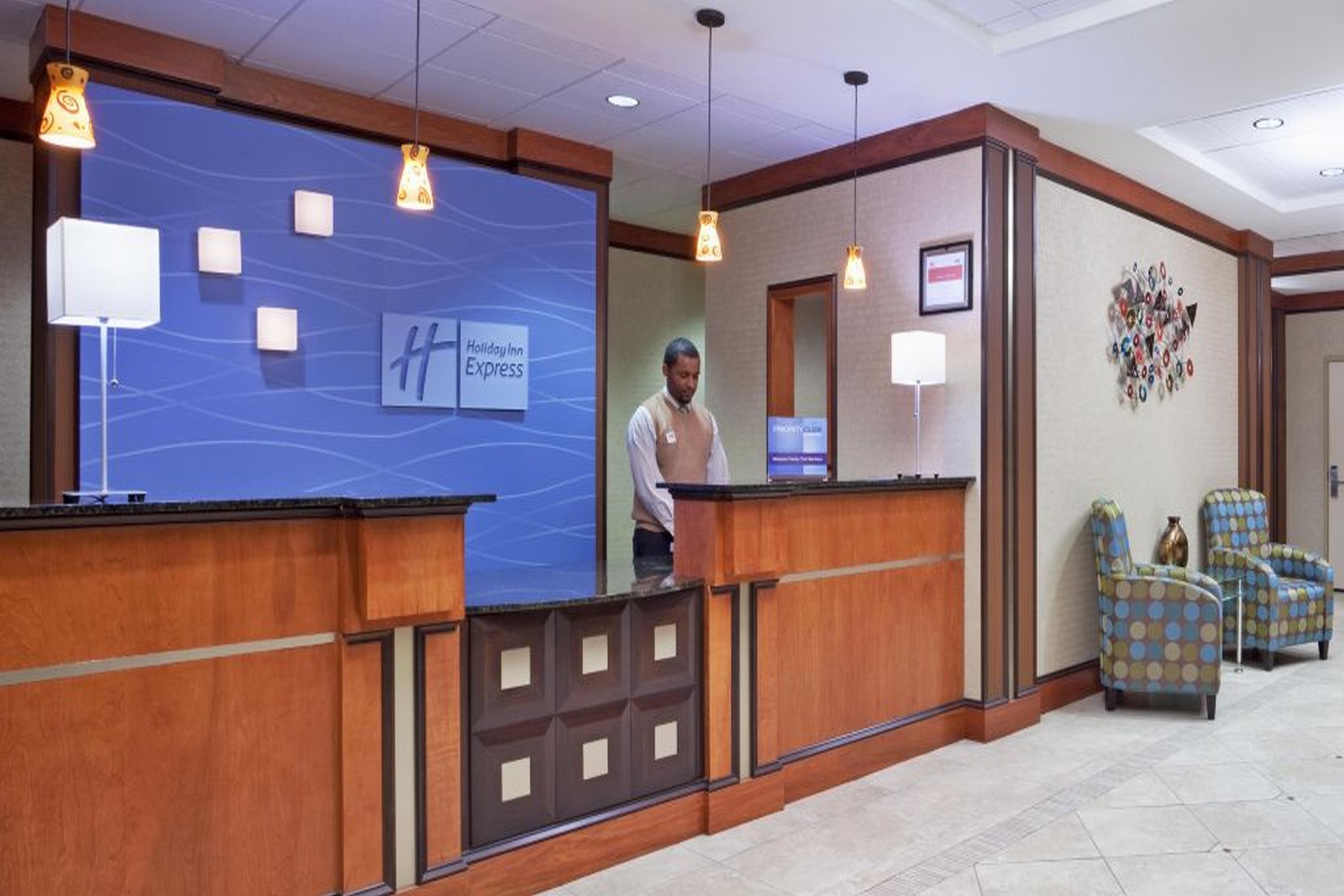 Holiday Inn Express Hotel & Suites Cincinnati - Mason