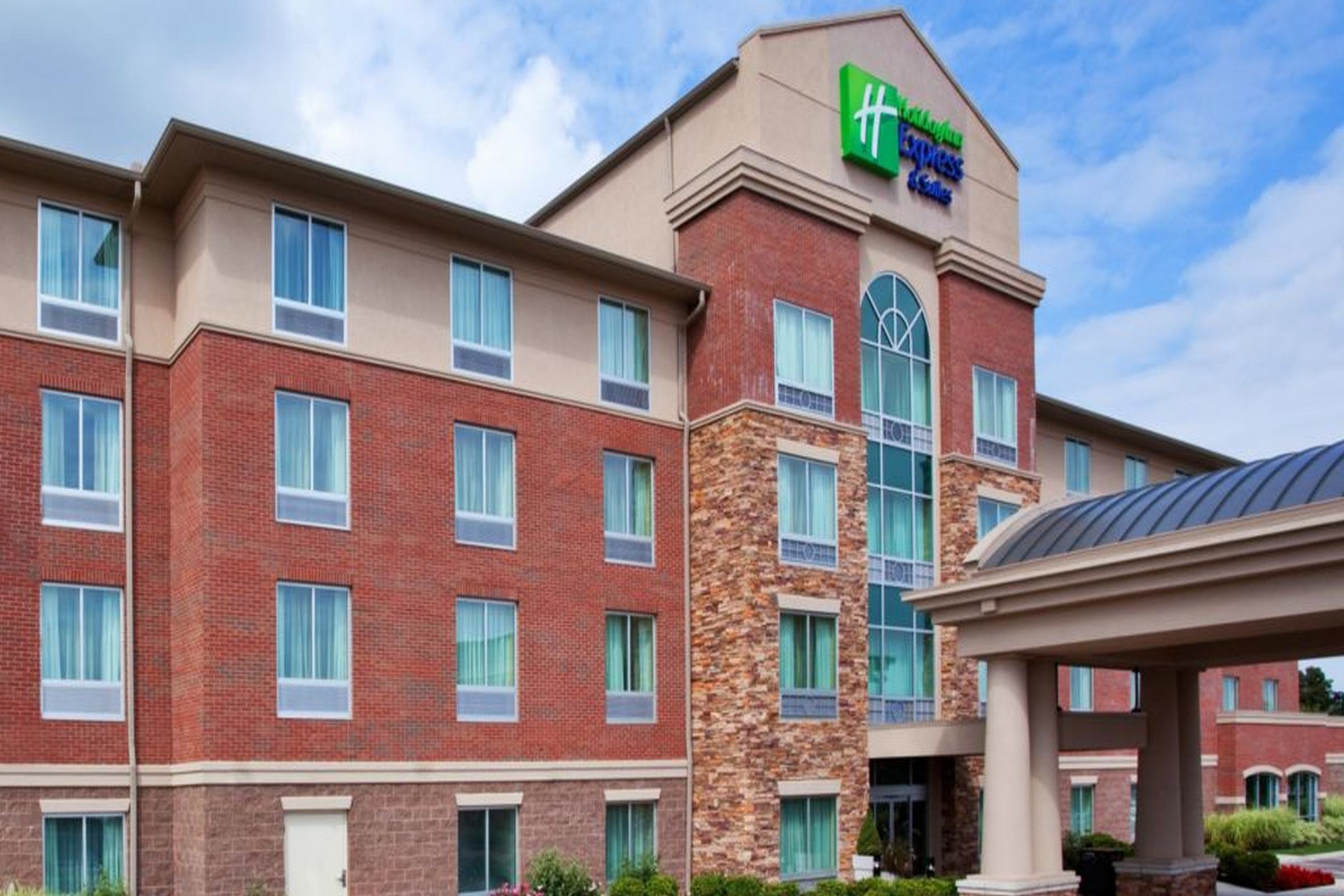 Holiday Inn Express Hotel & Suites Cincinnati - Mason