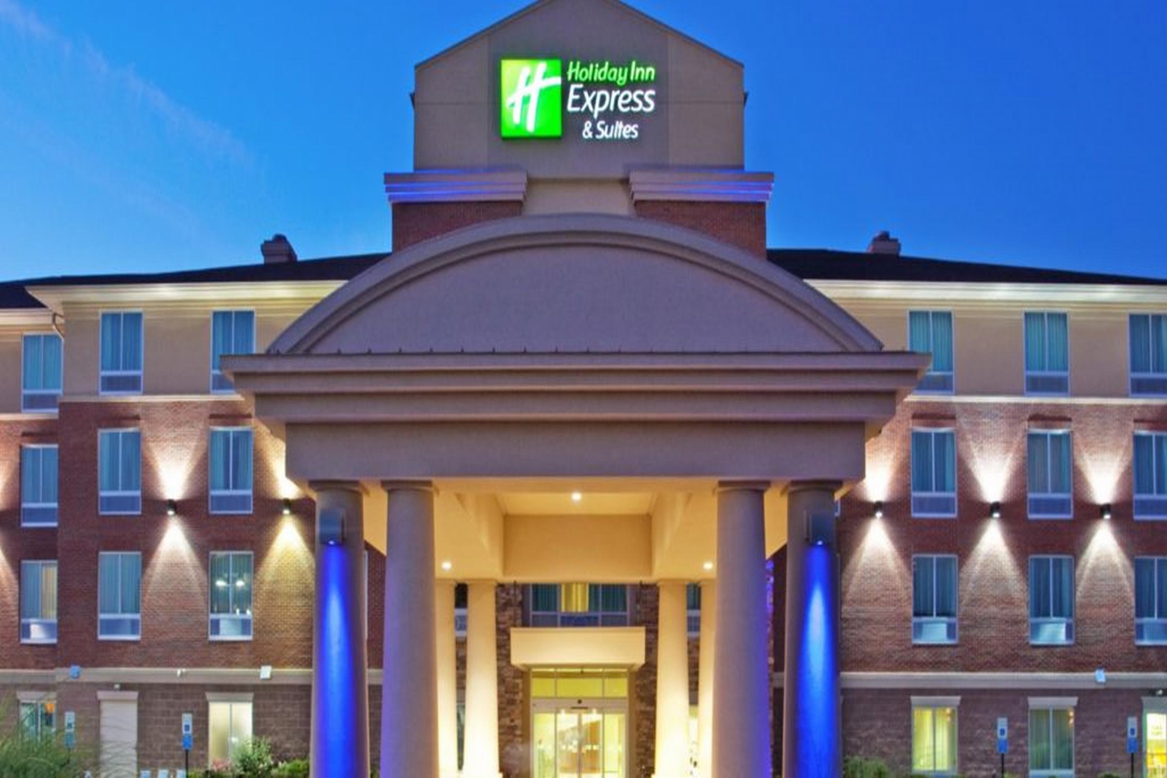 Holiday Inn Express Hotel & Suites Cincinnati - Mason
