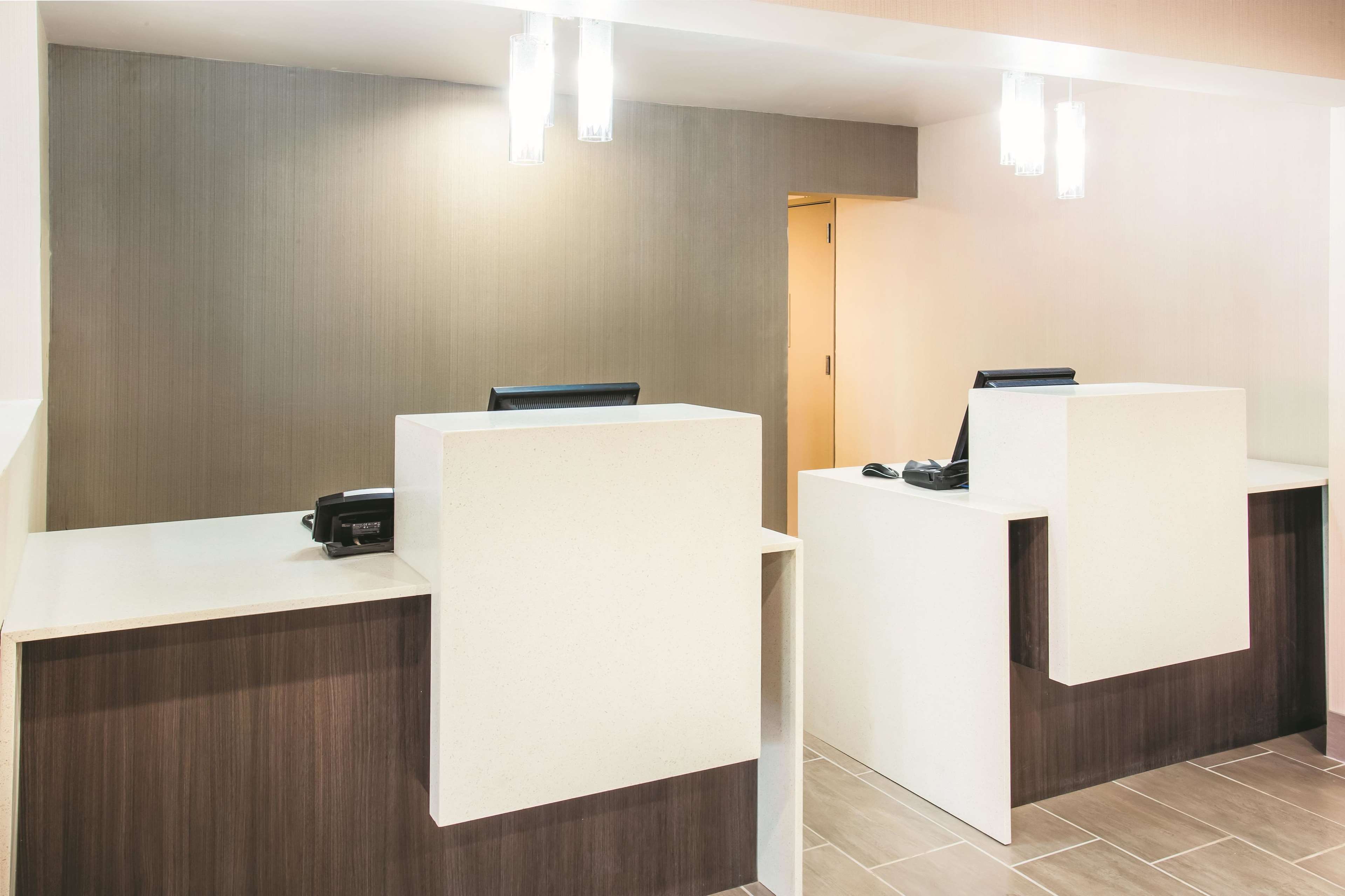 La Quinta Inn & Suites by Wyndham Cincinnati NE - Mason
