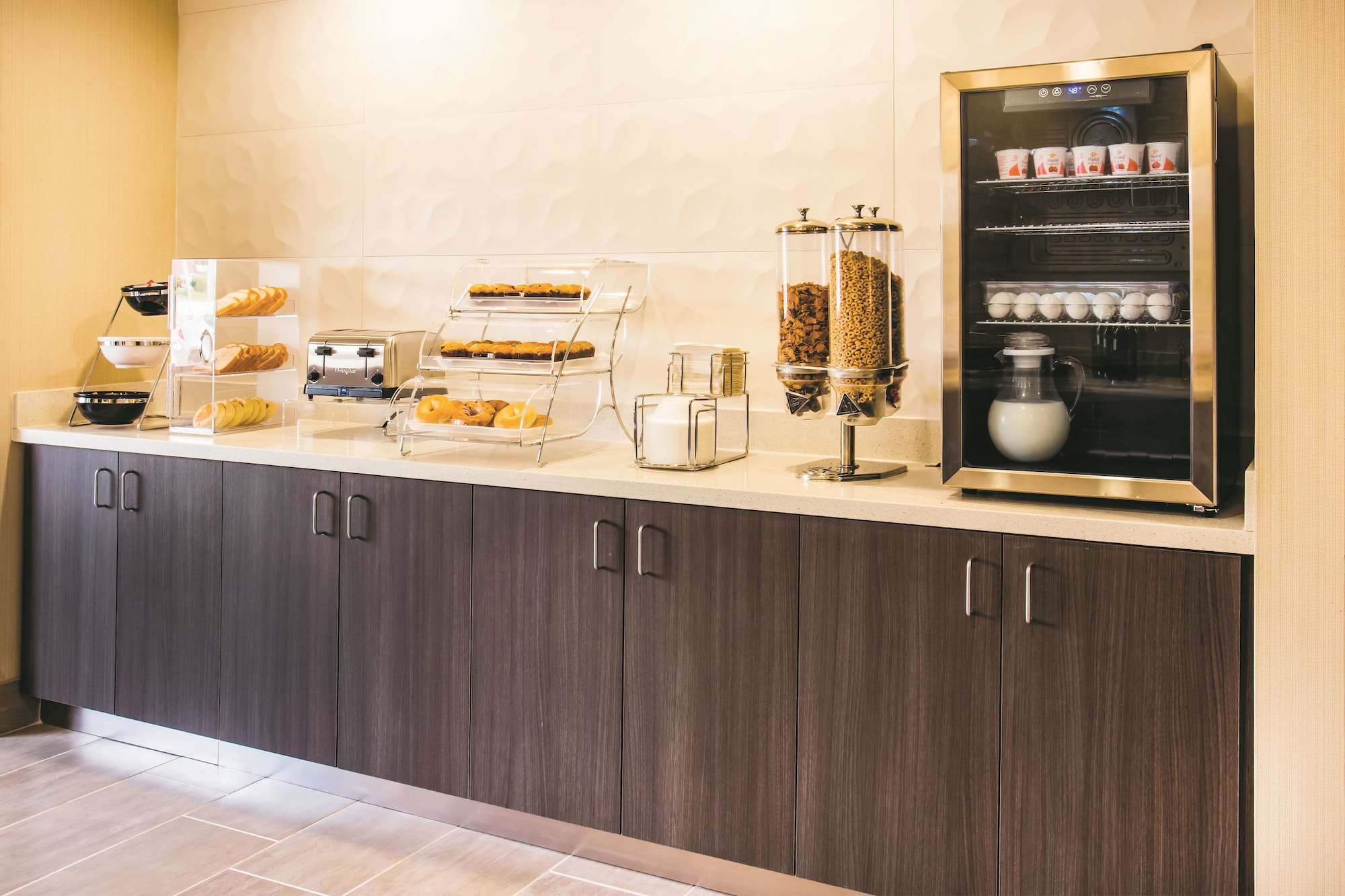 La Quinta Inn & Suites by Wyndham Cincinnati NE - Mason