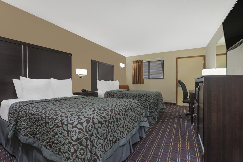 Days Inn by Wyndham Maumee/Toledo