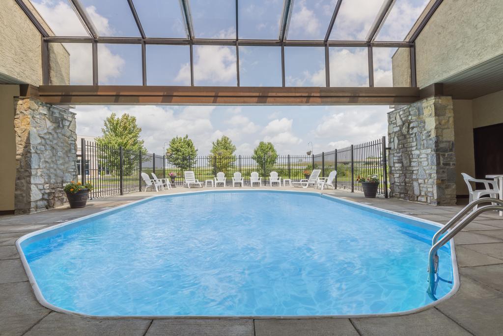 Days Inn by Wyndham Maumee/Toledo