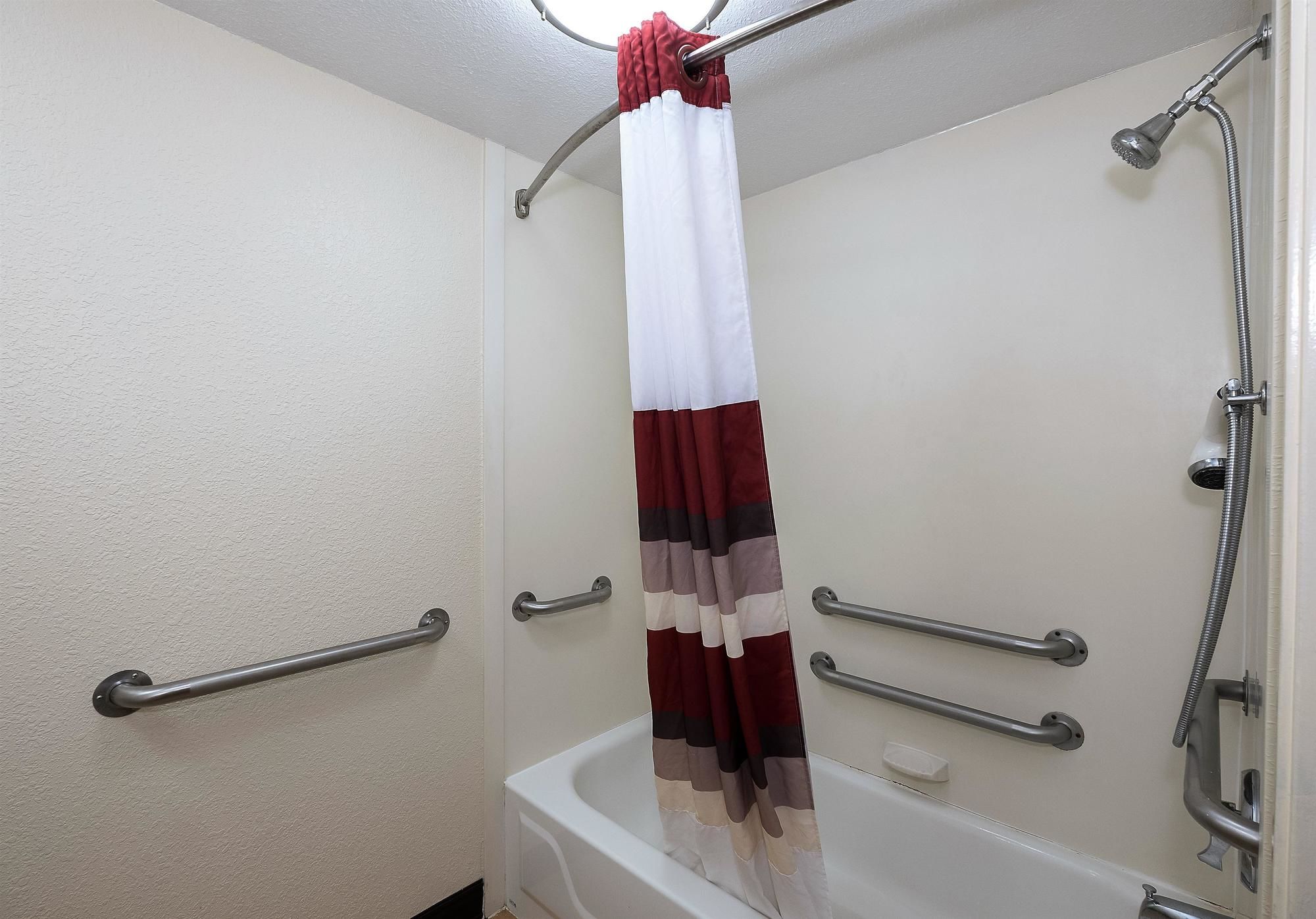 Red Roof Inn Toledo - Maumee