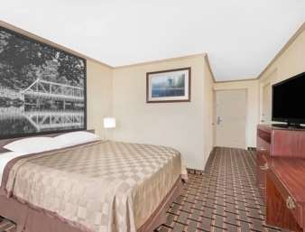 Super 8 by Wyndham Maumee/Toledo, OH