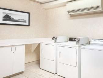 Super 8 by Wyndham Maumee/Toledo, OH