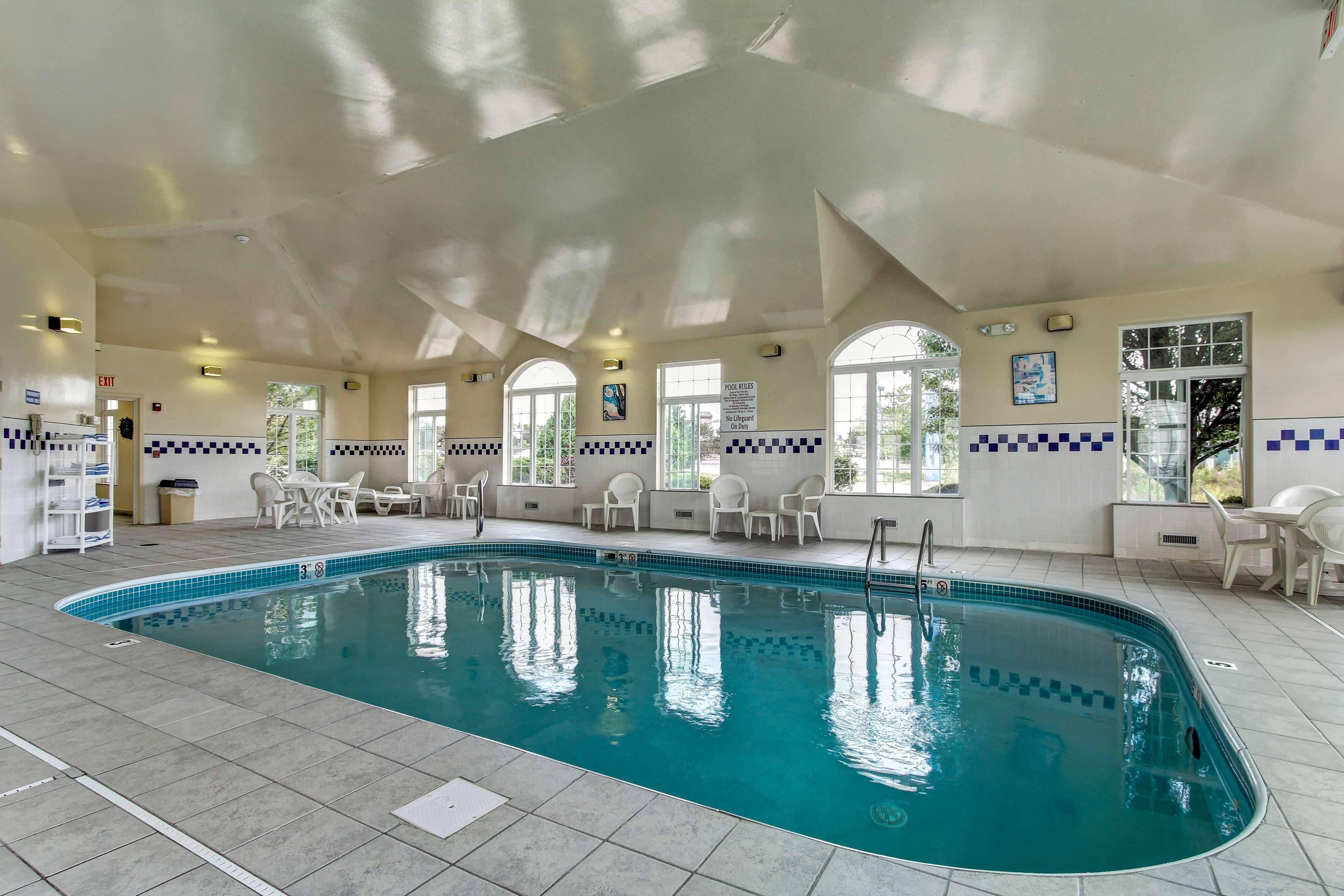 Motel 6 Cleveland - Medina