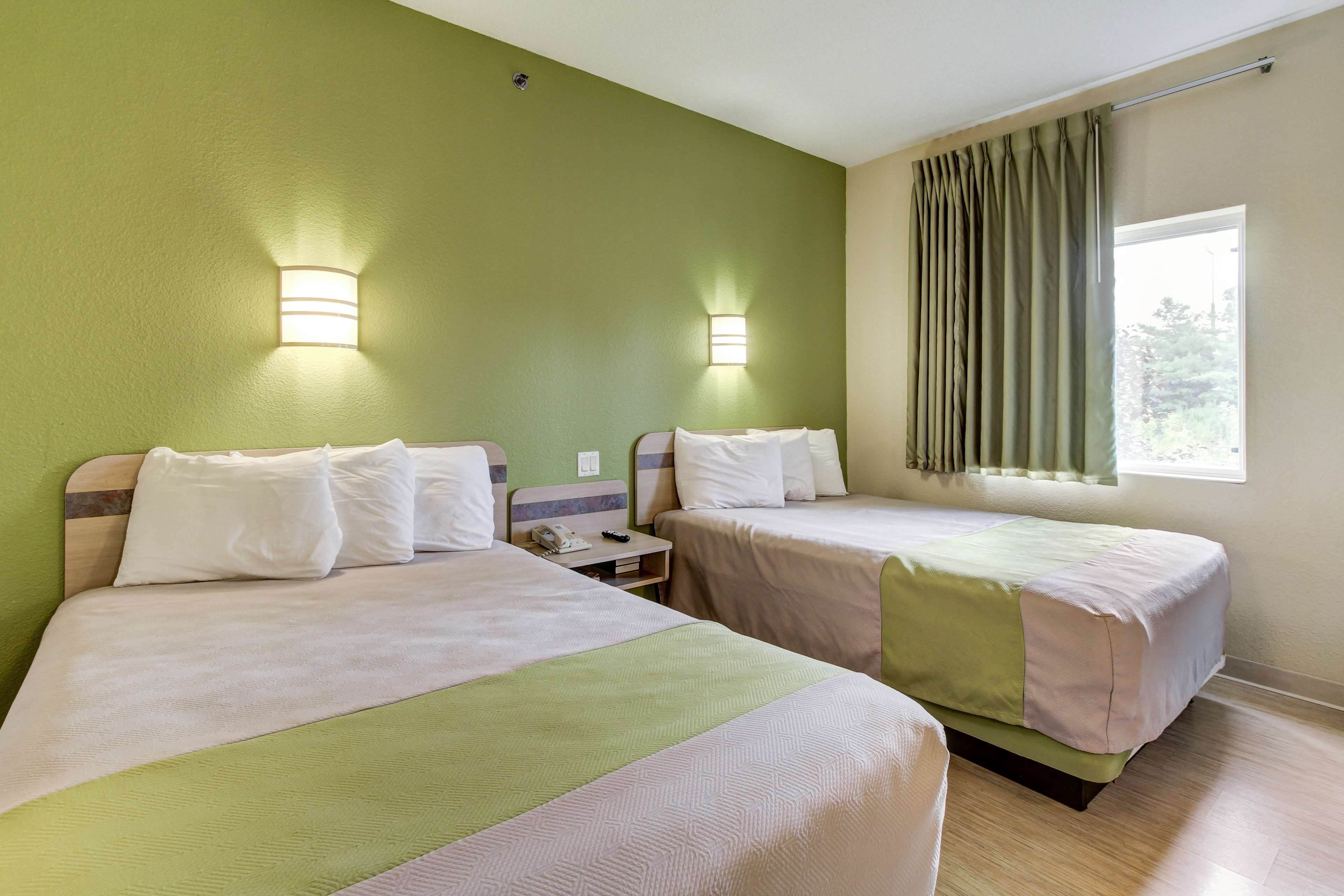 Motel 6 Cleveland - Medina