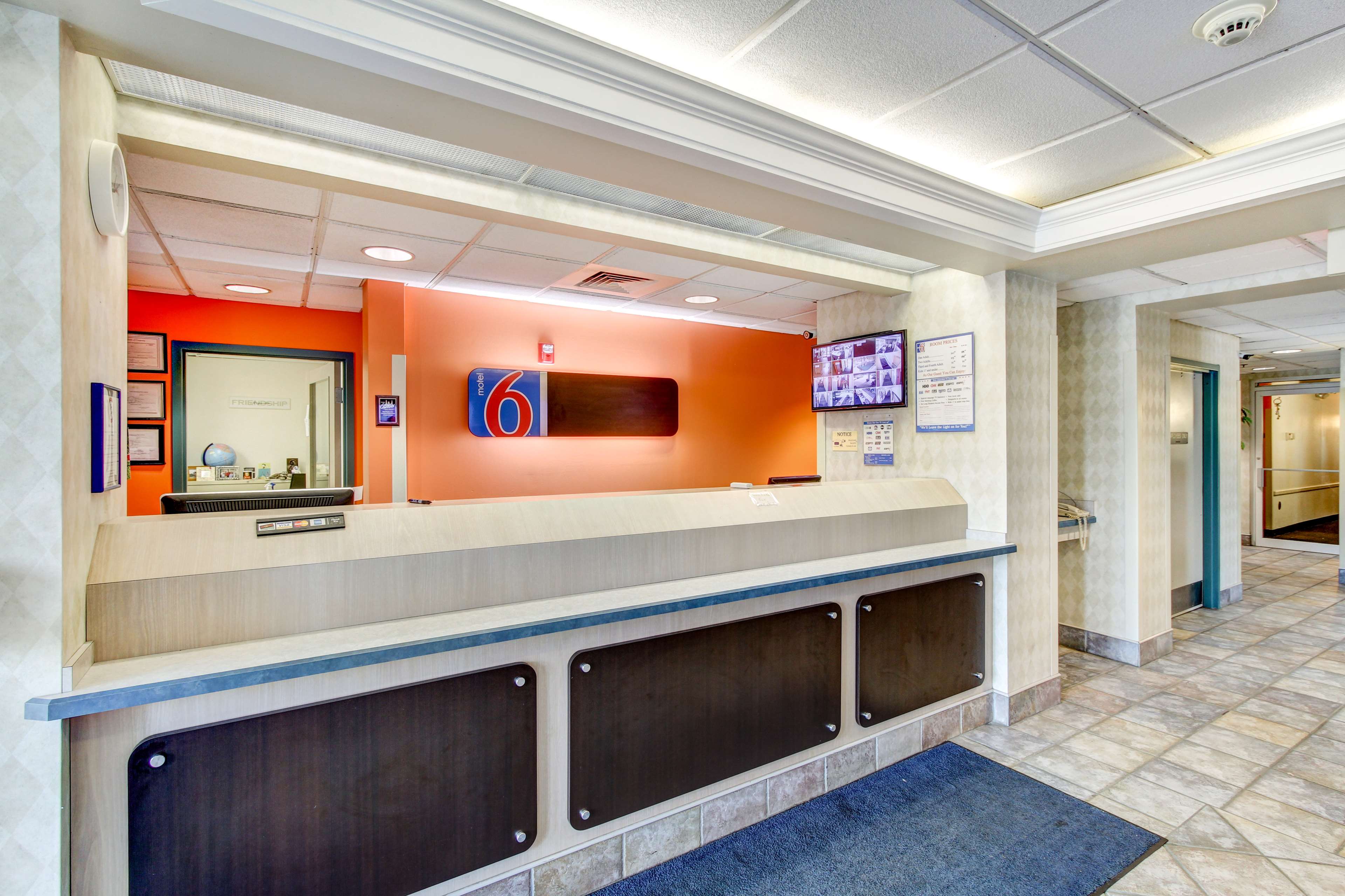 Motel 6 Cleveland - Medina