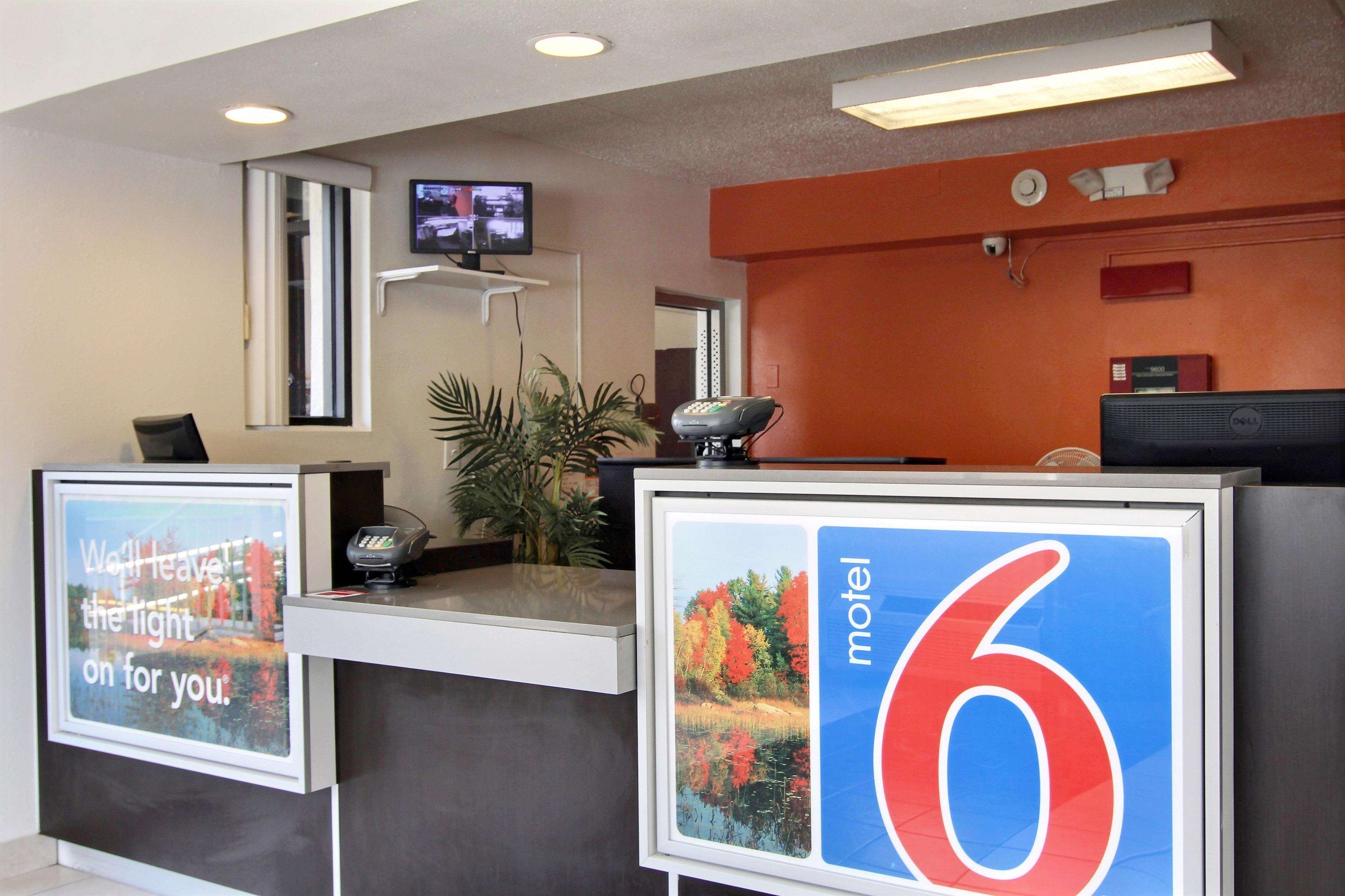 Motel 6 Cleveland - Middleburg Heights