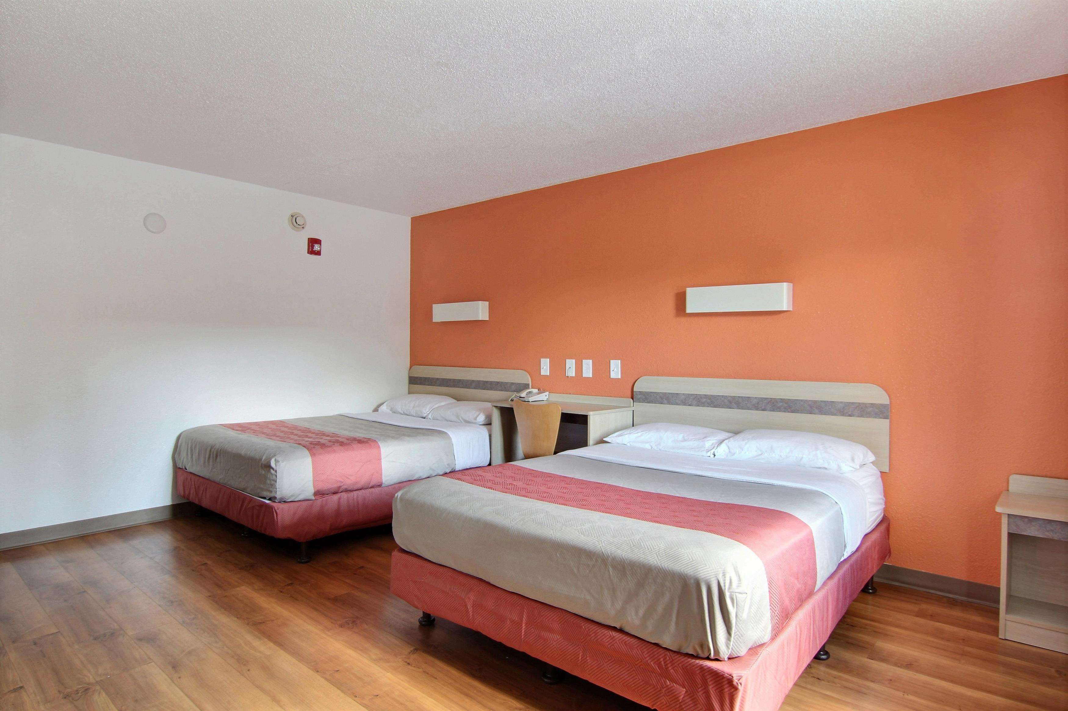 Motel 6 Cleveland - Middleburg Heights