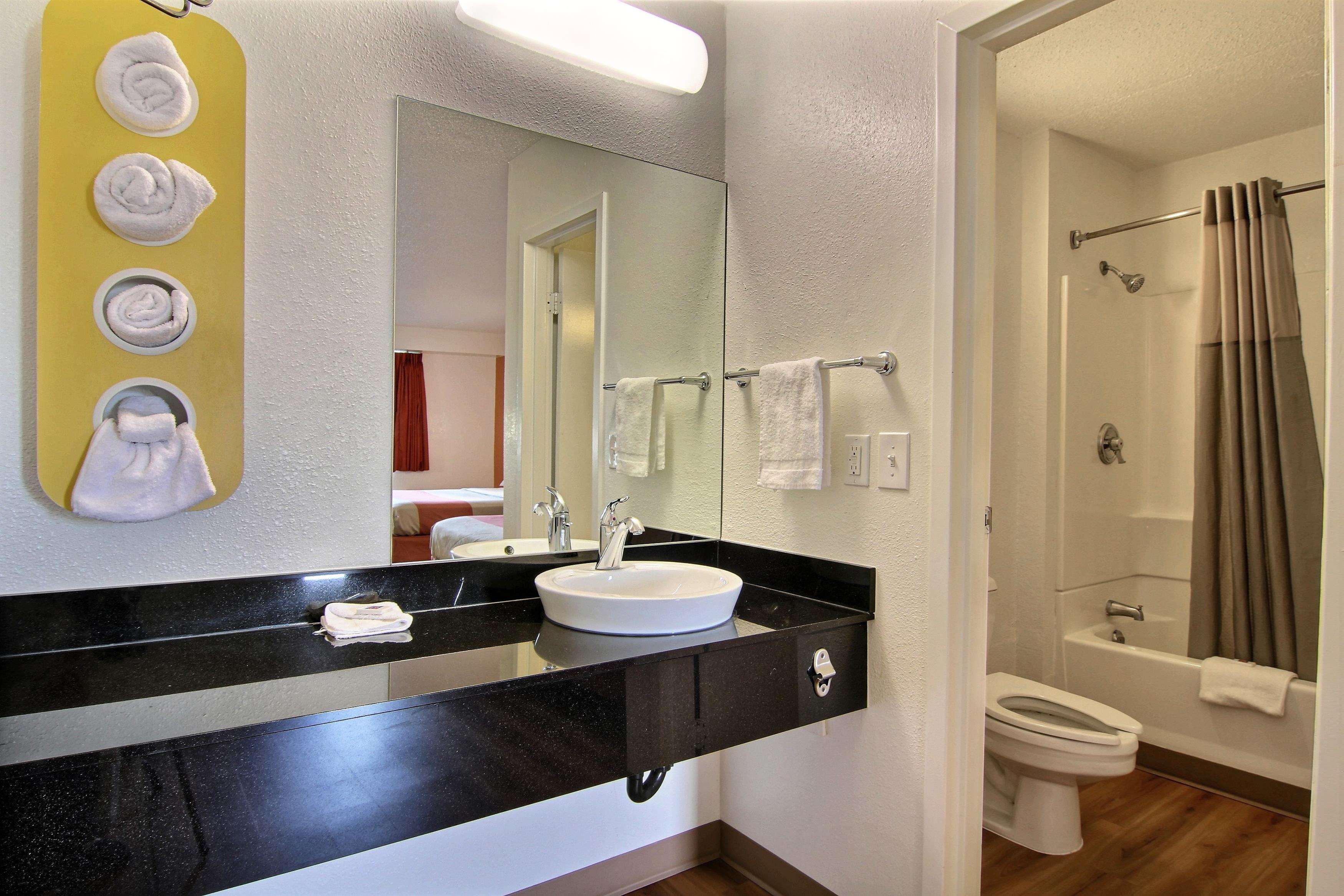 Motel 6 Cleveland - Middleburg Heights