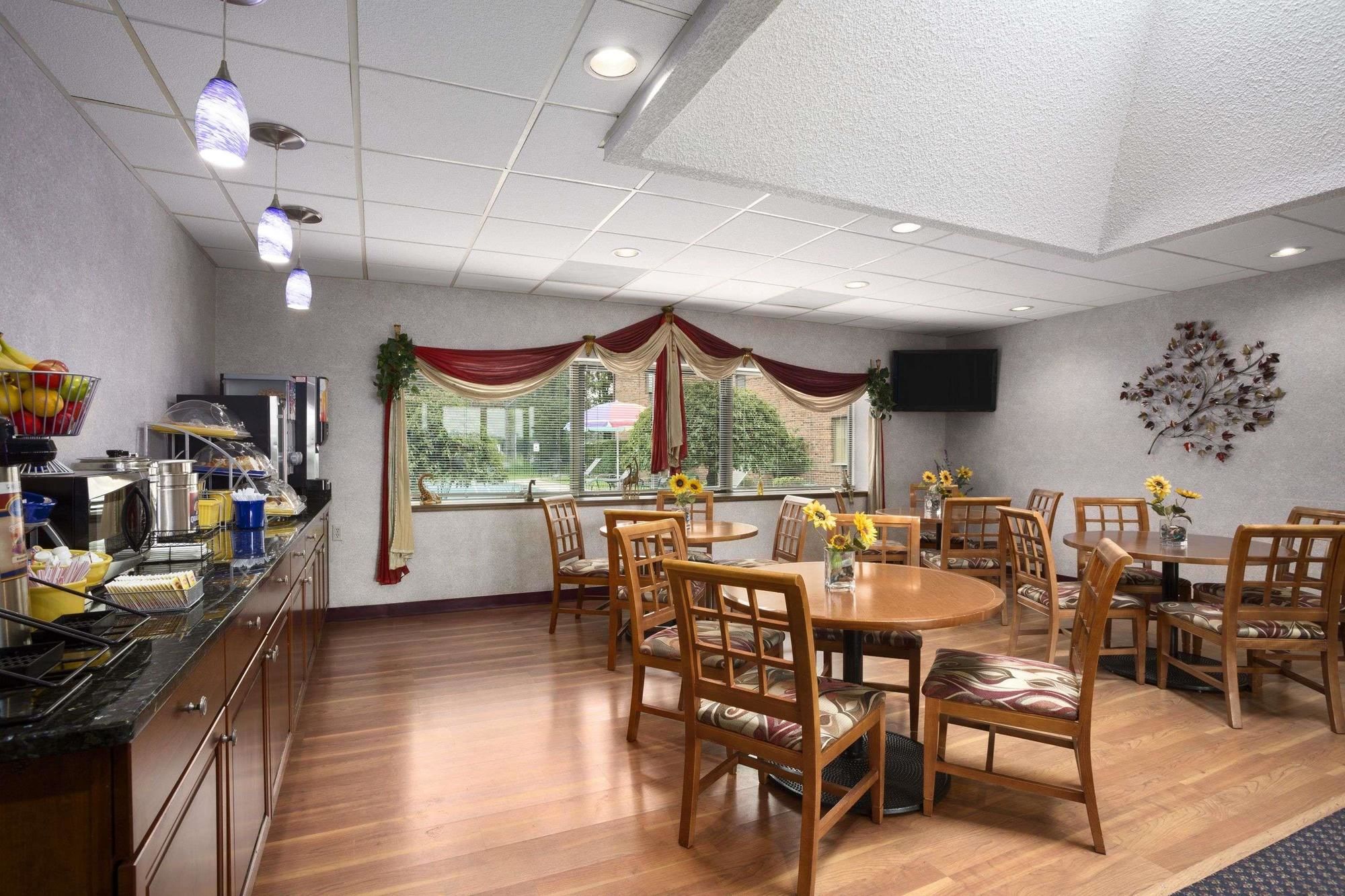 Days Inn by Wyndham Middletown