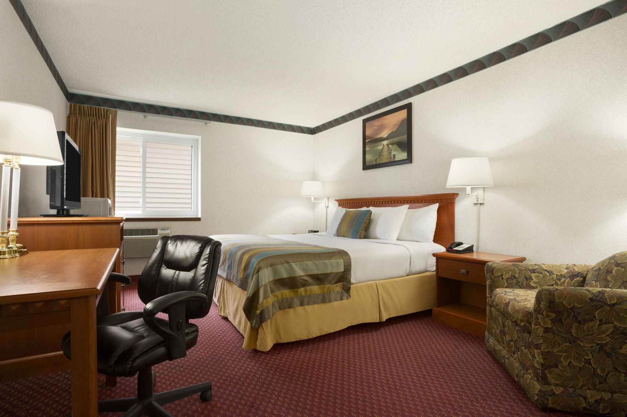 Days Inn by Wyndham Middletown