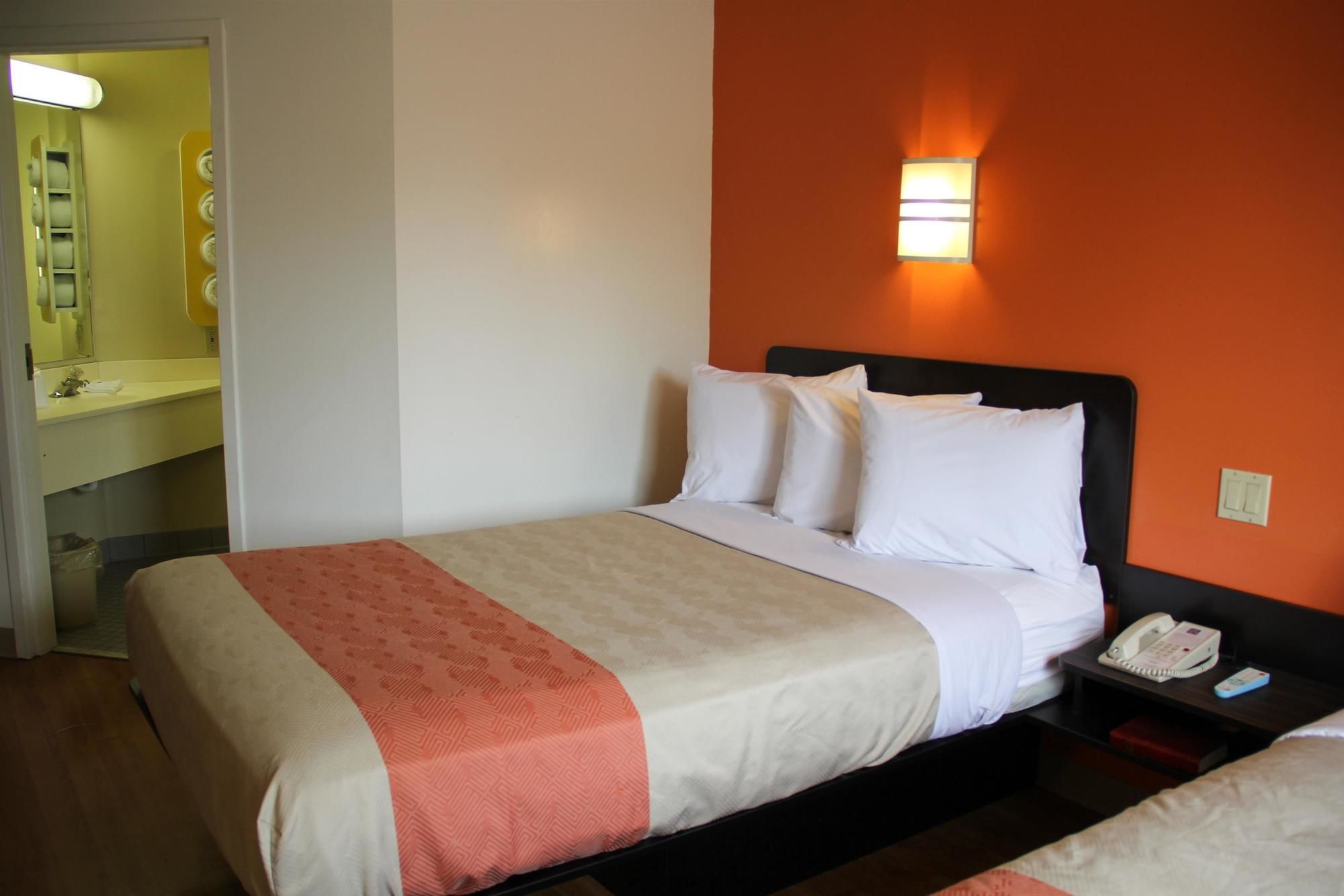 Motel 6 Sandusky Milan