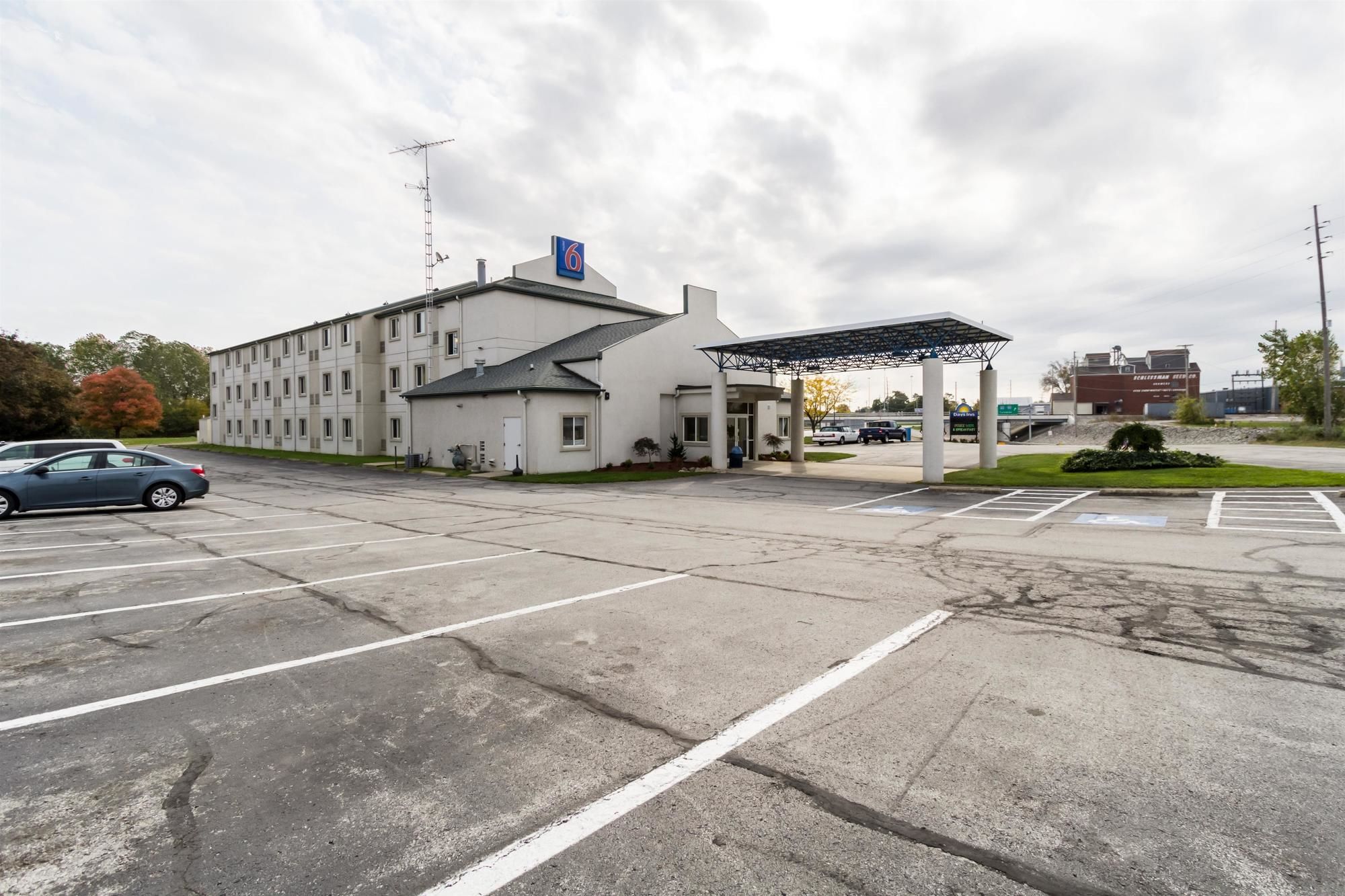 Motel 6 Sandusky Milan