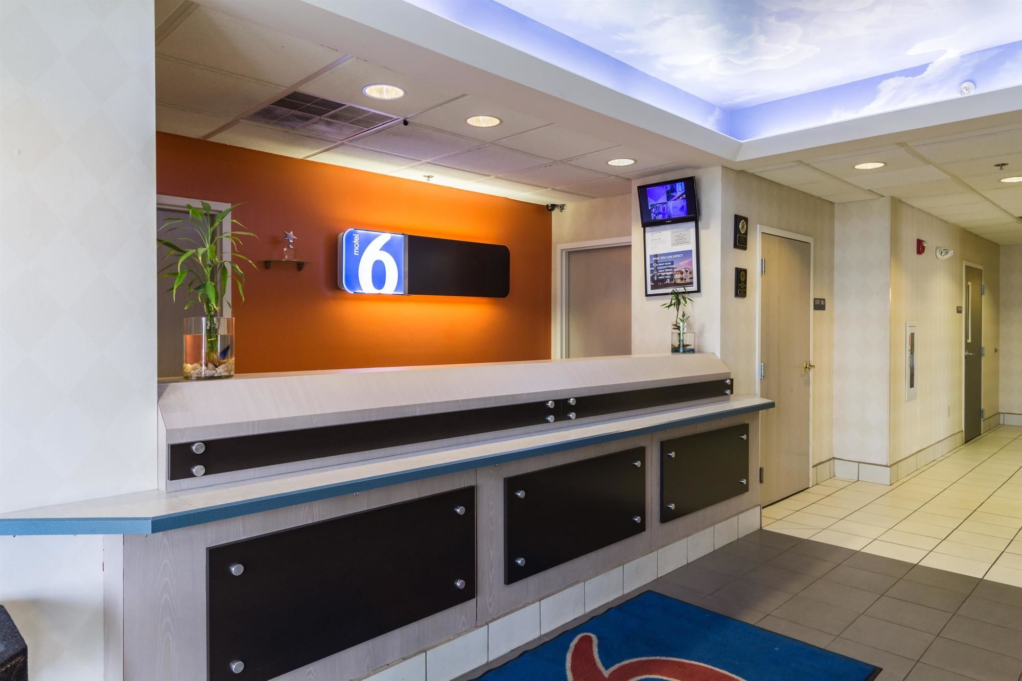 Motel 6 Sandusky Milan