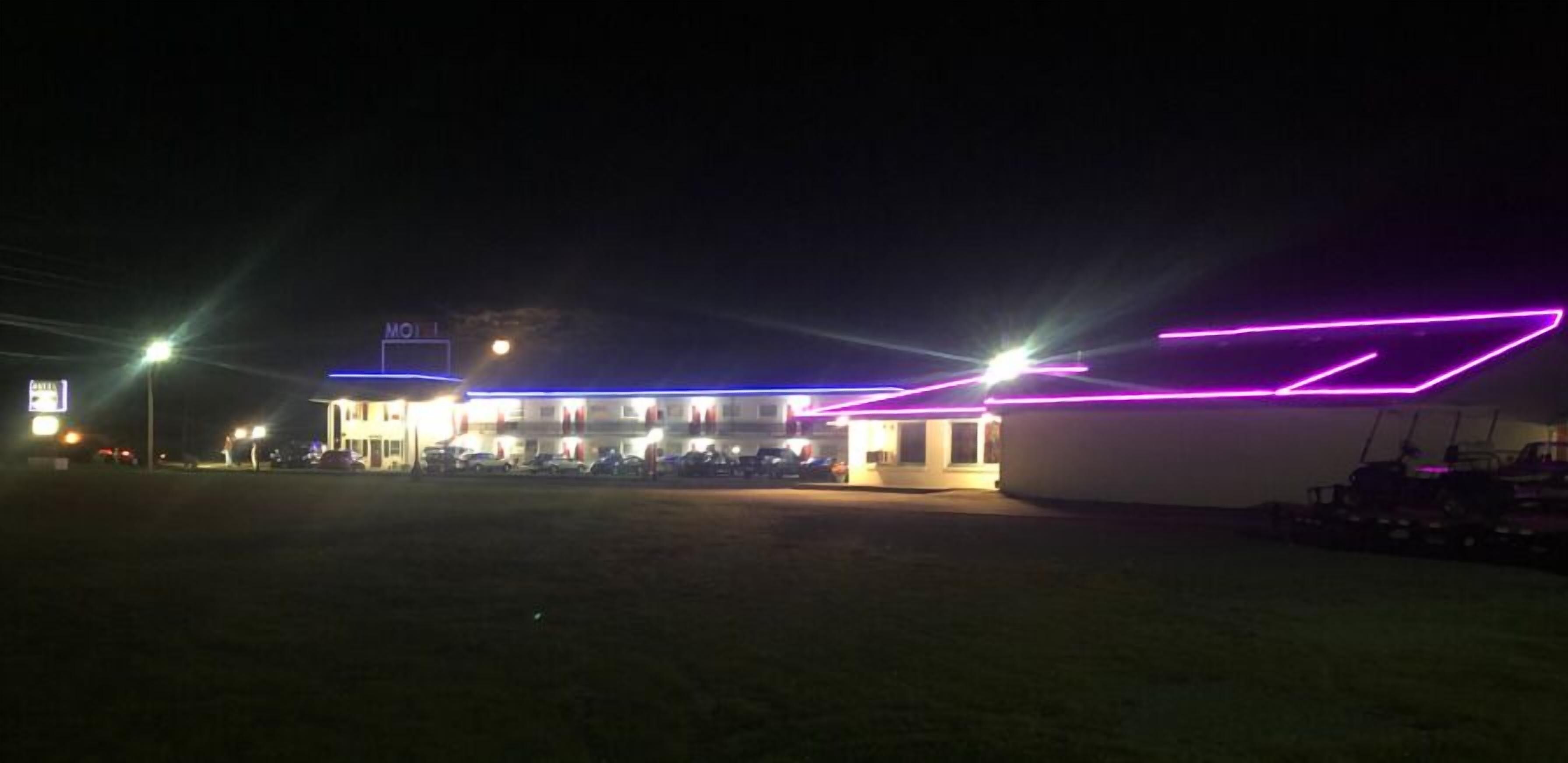 Motel Boutique By Wolf Inn