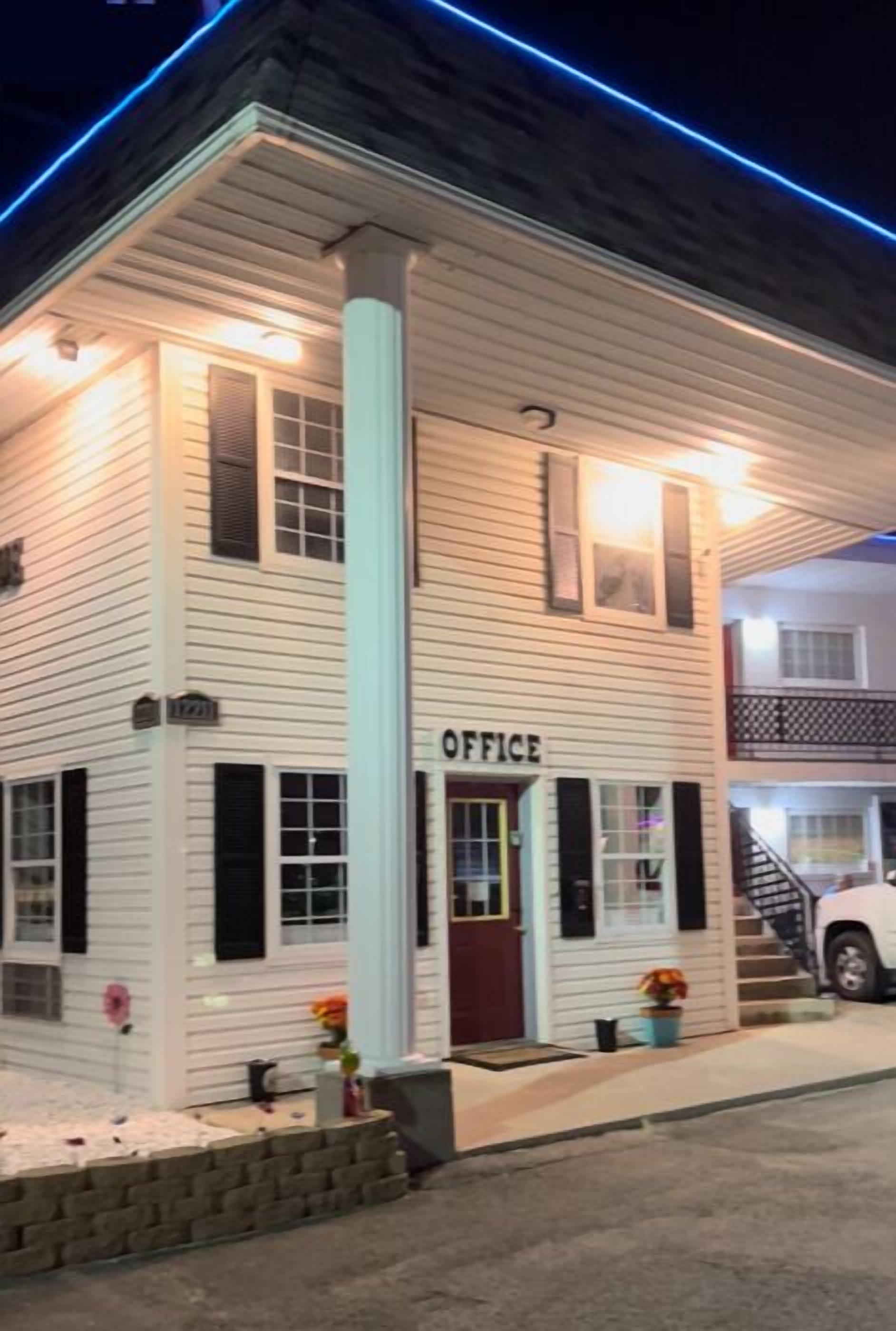 Motel Boutique By Wolf Inn