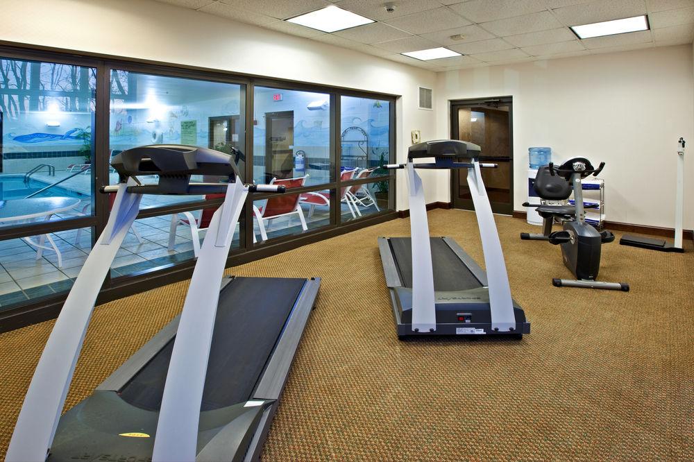 Holiday Inn Express Hotel & Suites Cincinnati Northeast-Milford