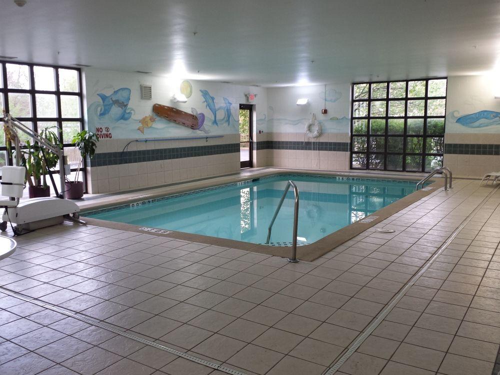 Holiday Inn Express Hotel & Suites Cincinnati Northeast-Milford