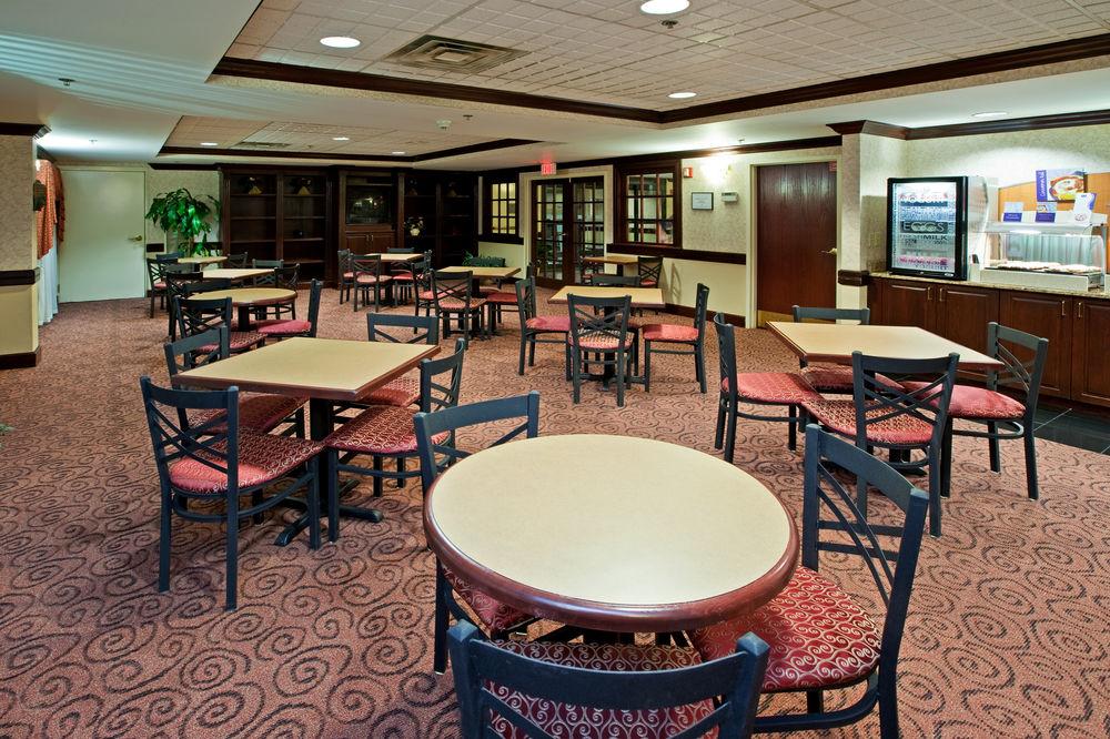 Holiday Inn Express Hotel & Suites Cincinnati Northeast-Milford