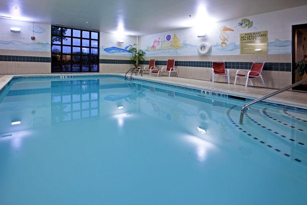 Holiday Inn Express Hotel & Suites Cincinnati Northeast-Milford