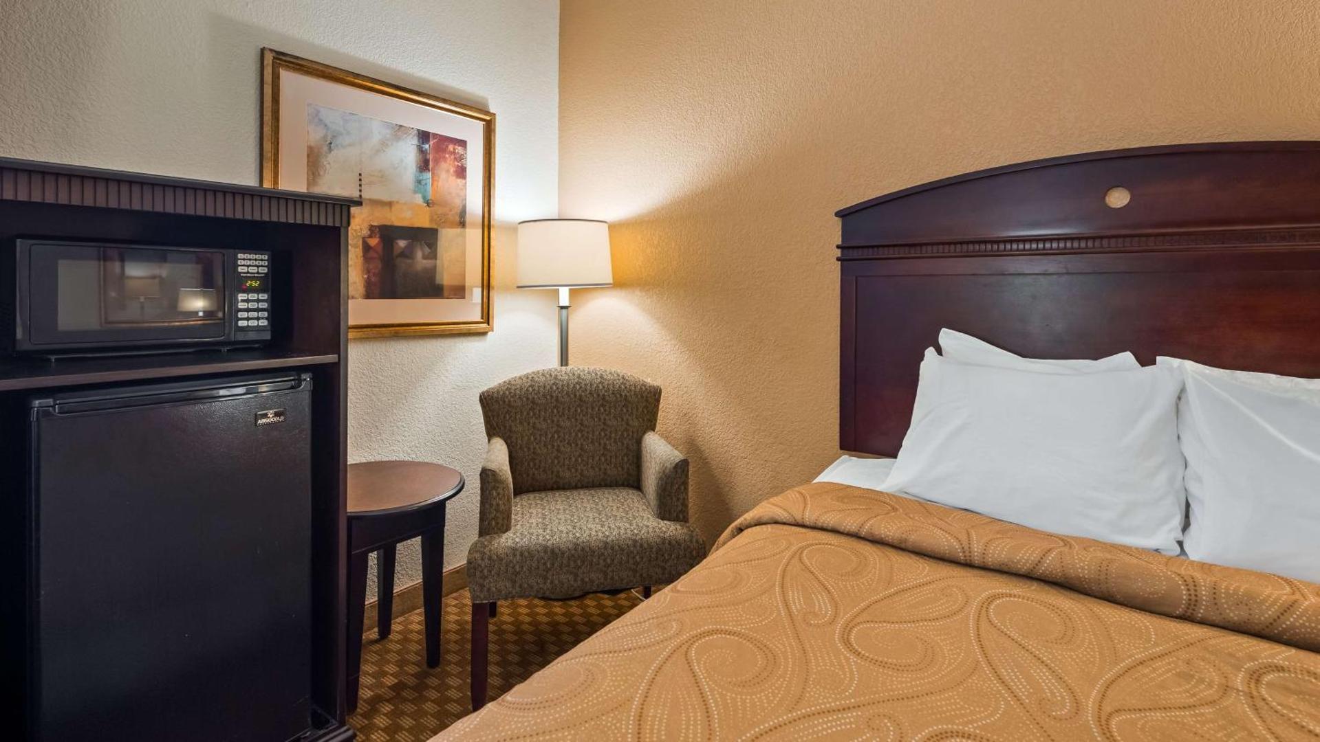 Baymont by Wyndham Monroe Ohio