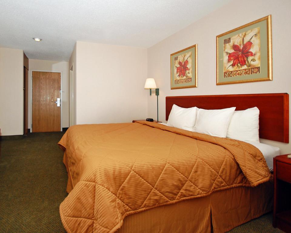 Holiday Inn Express Cincinnati North - Monroe