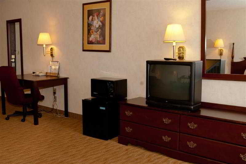 Countryside Inn & Suites