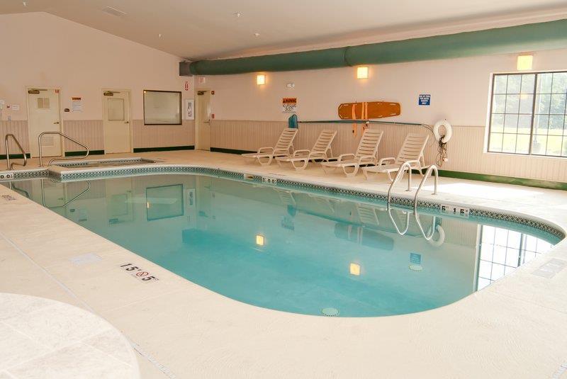 Countryside Inn & Suites