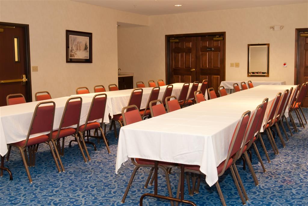 Countryside Inn & Suites