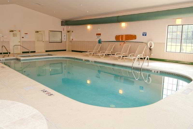 Countryside Inn & Suites