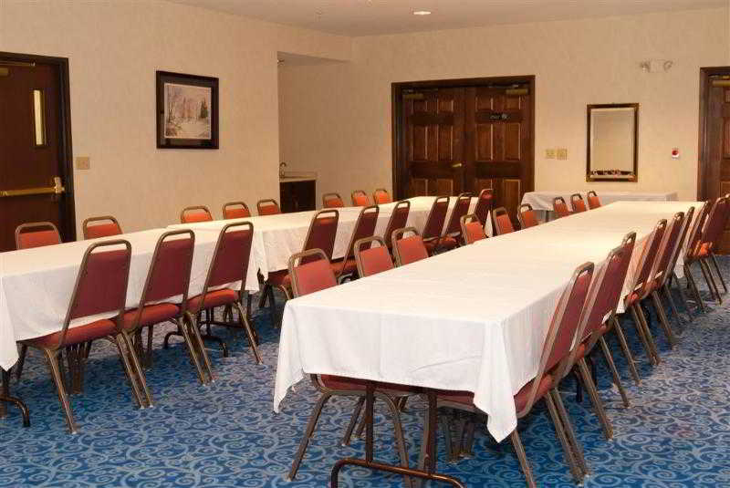 Countryside Inn & Suites