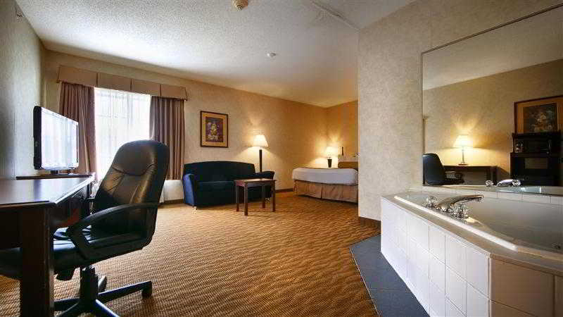 Countryside Inn & Suites