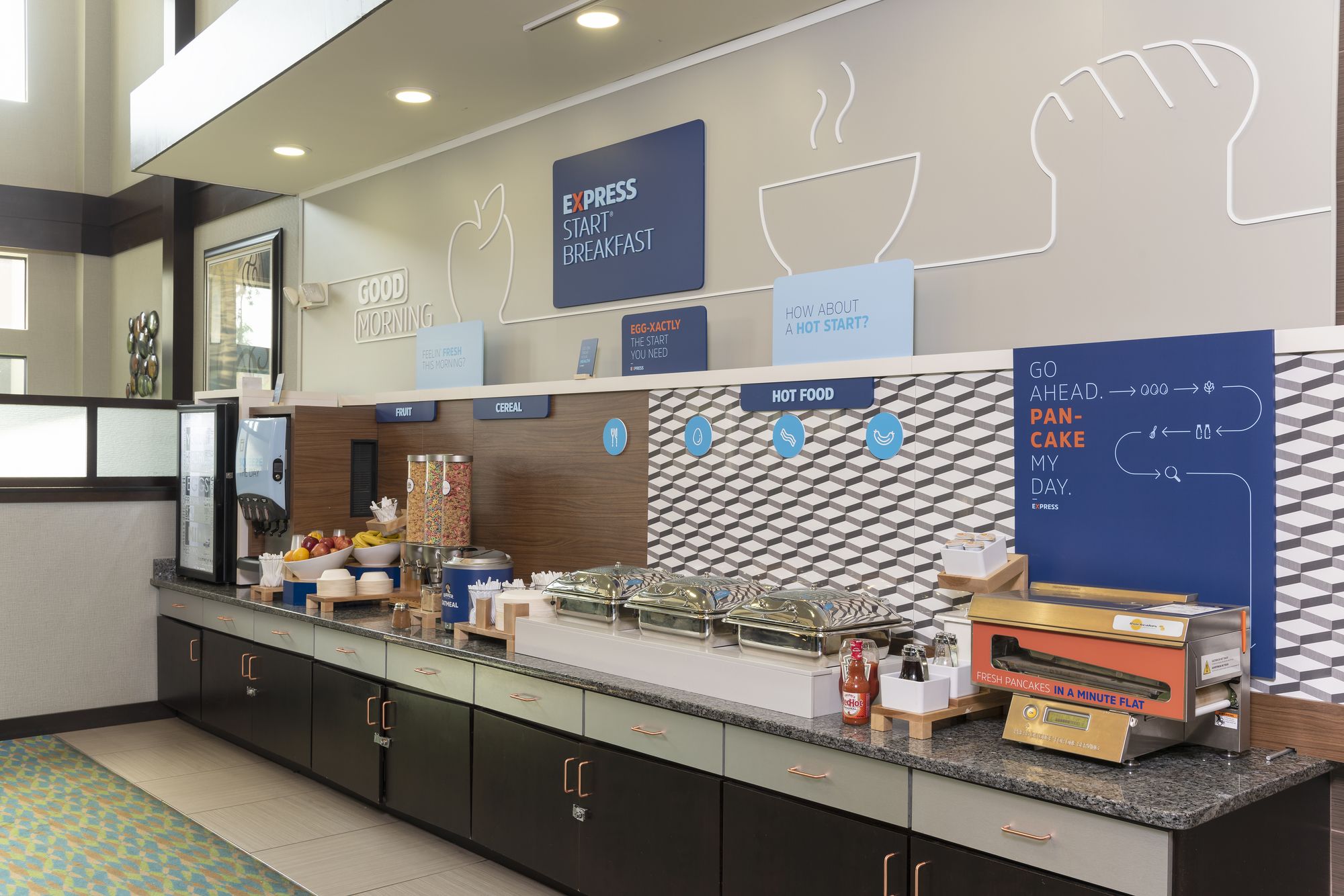 Holiday Inn Express & Suites - New Philadelphia