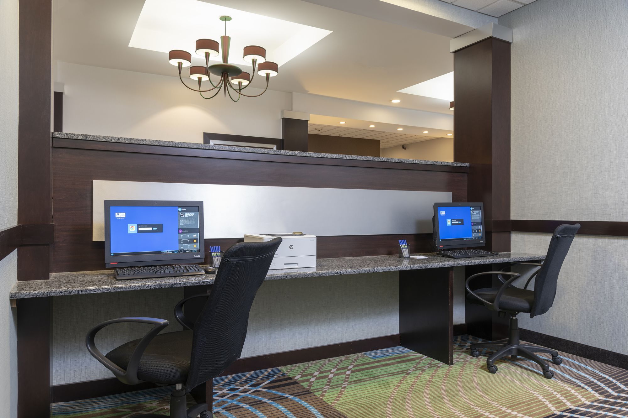 Holiday Inn Express & Suites - New Philadelphia