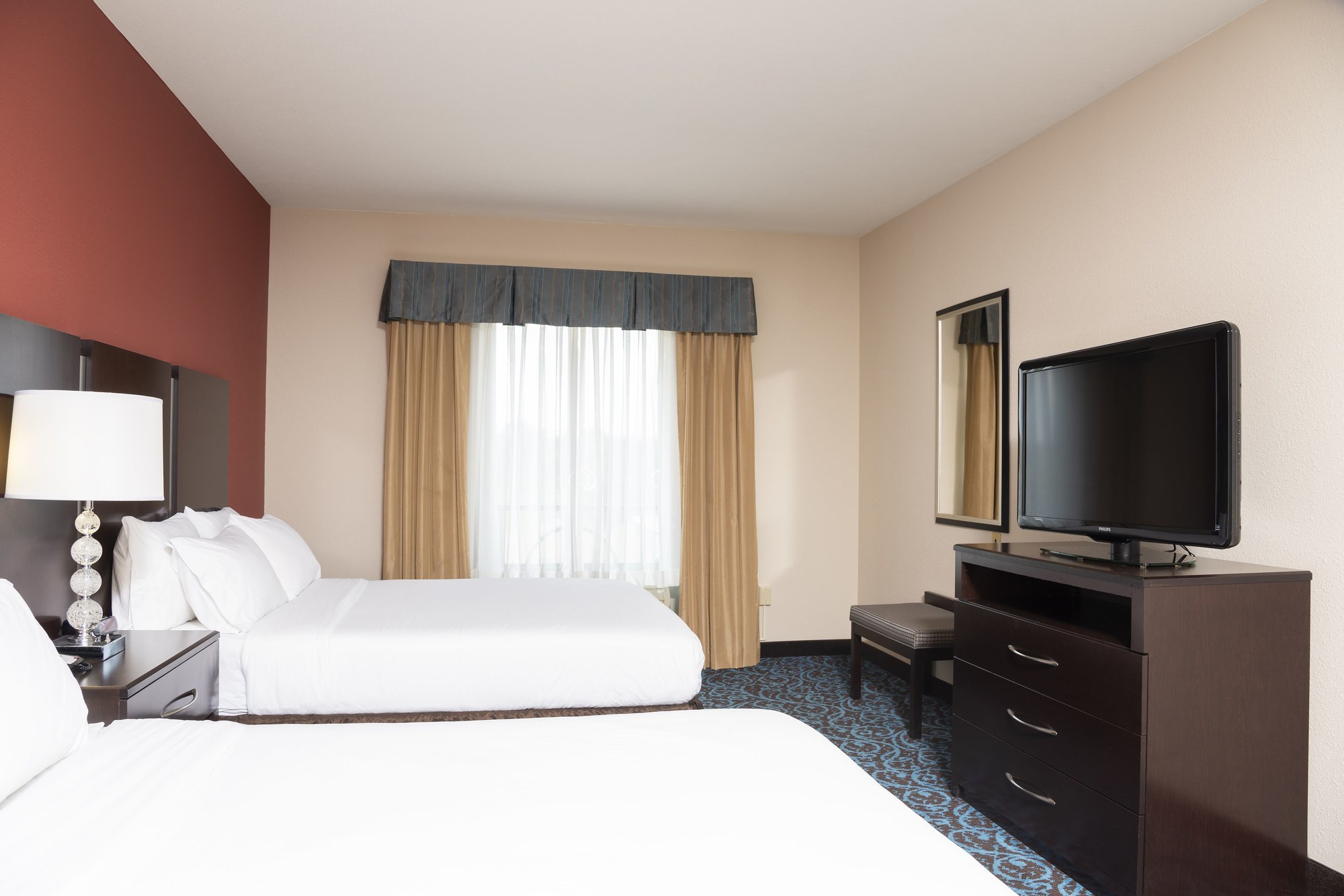 Holiday Inn Express & Suites - New Philadelphia