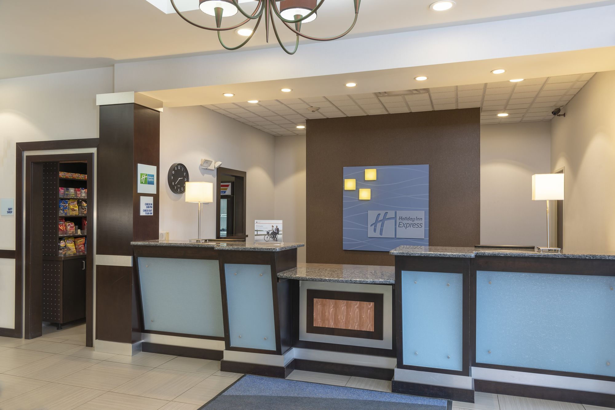 Holiday Inn Express & Suites - New Philadelphia