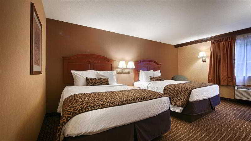 Best Western Plus North Canton Inn & Suites