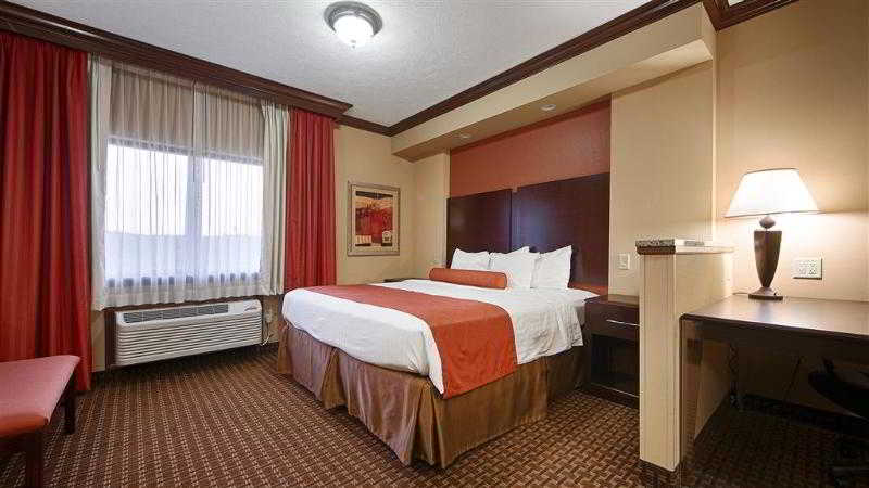 Best Western Plus North Canton Inn & Suites