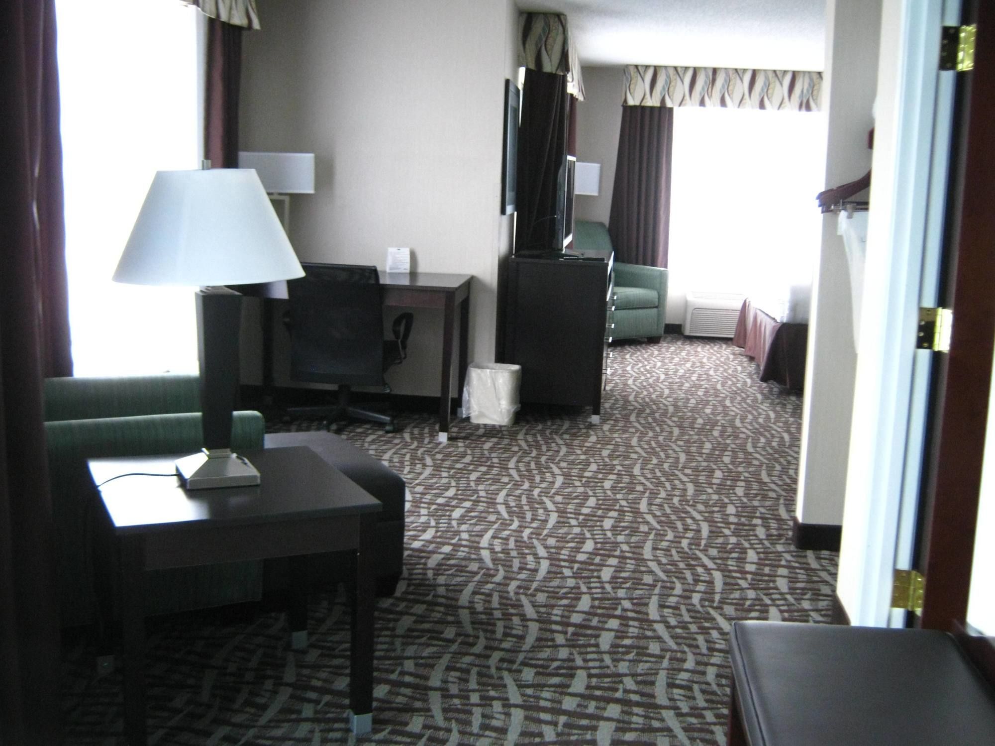 Holiday Inn Express & Suites Youngstown (N. Lima/Boardman)