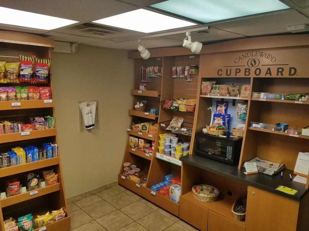 Sonesta Simply Suites Cleveland North Olmsted Airport