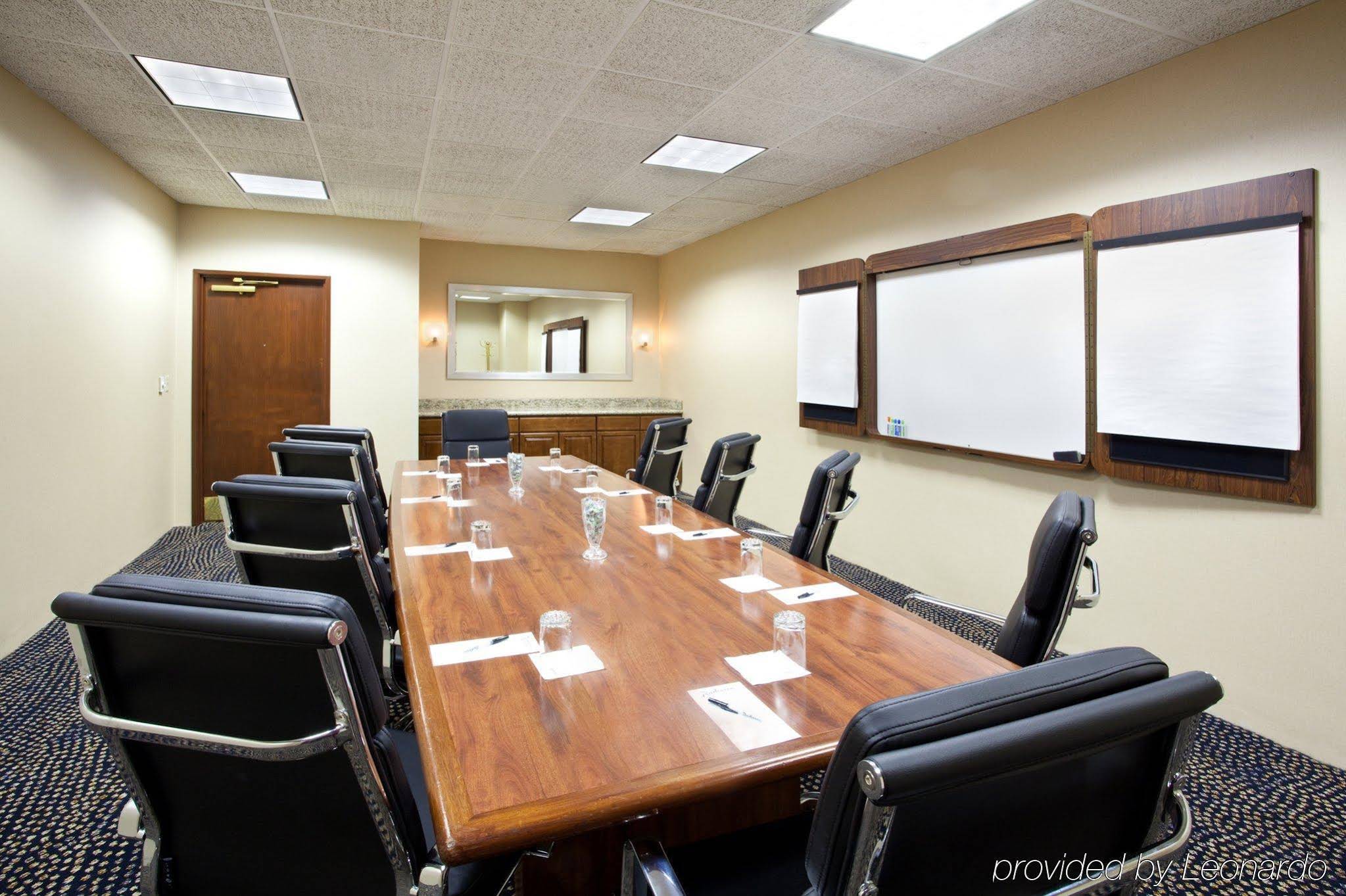 Radisson Hotel Cleveland Airport West