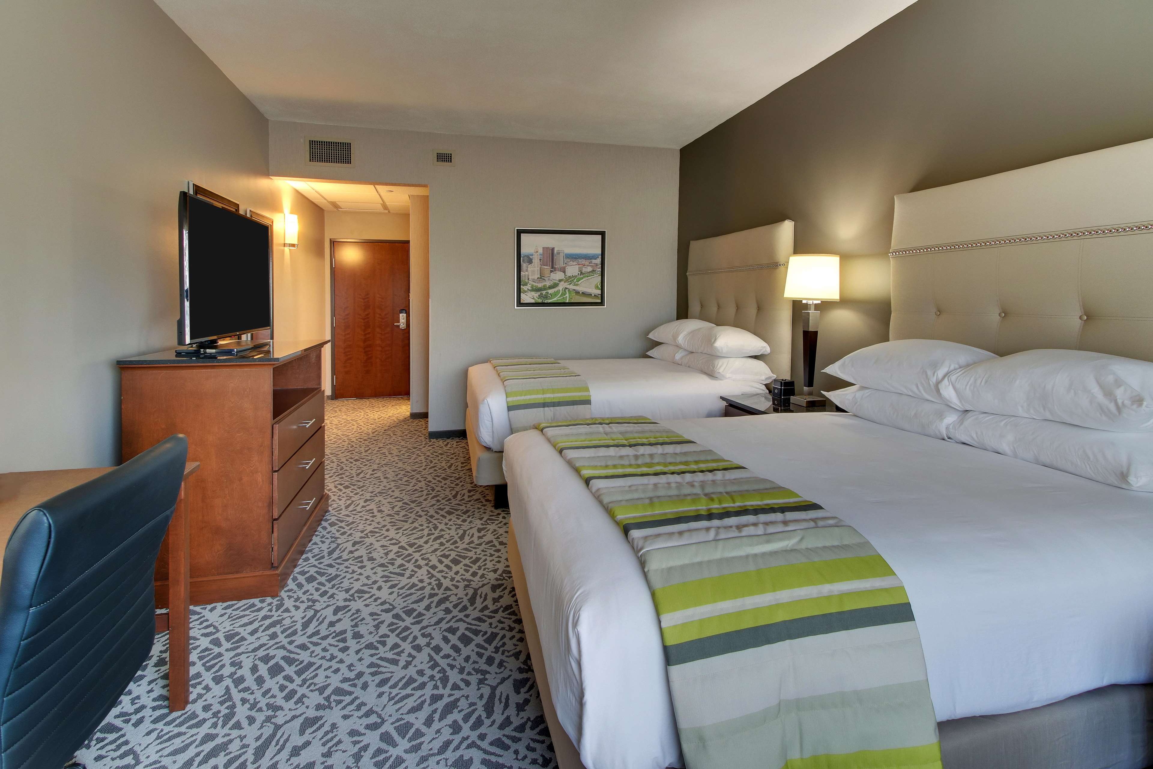 Drury Inn & Suites Cleveland Beachwood