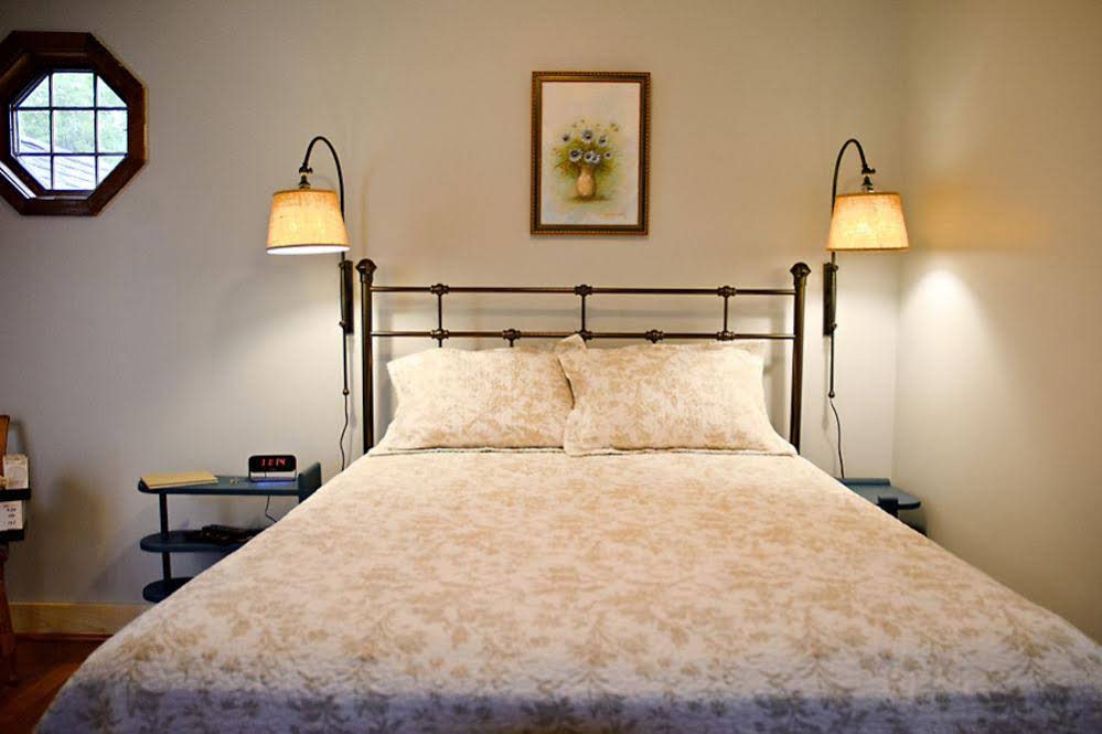 Silver Fern Bed & Breakfast