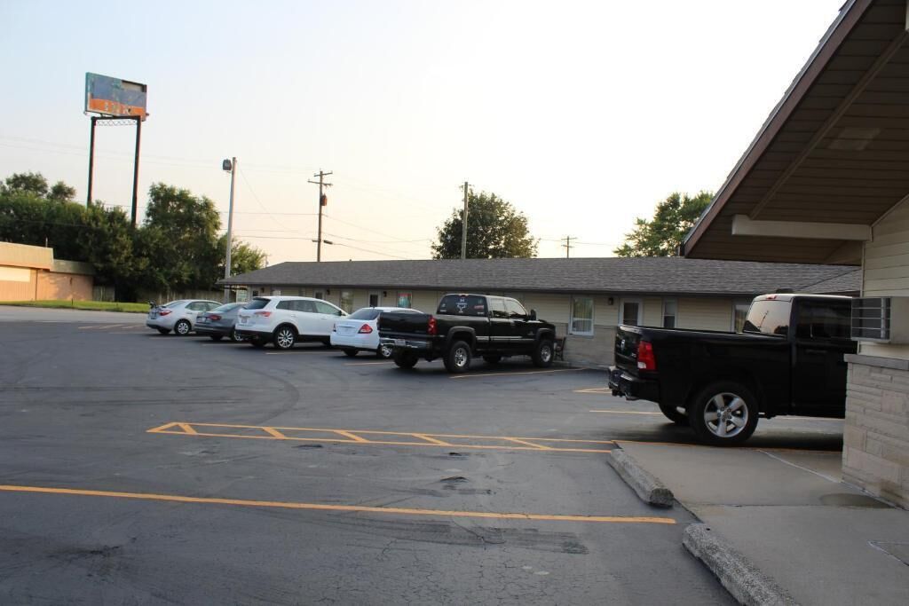 Budget Inn - Perrysburg