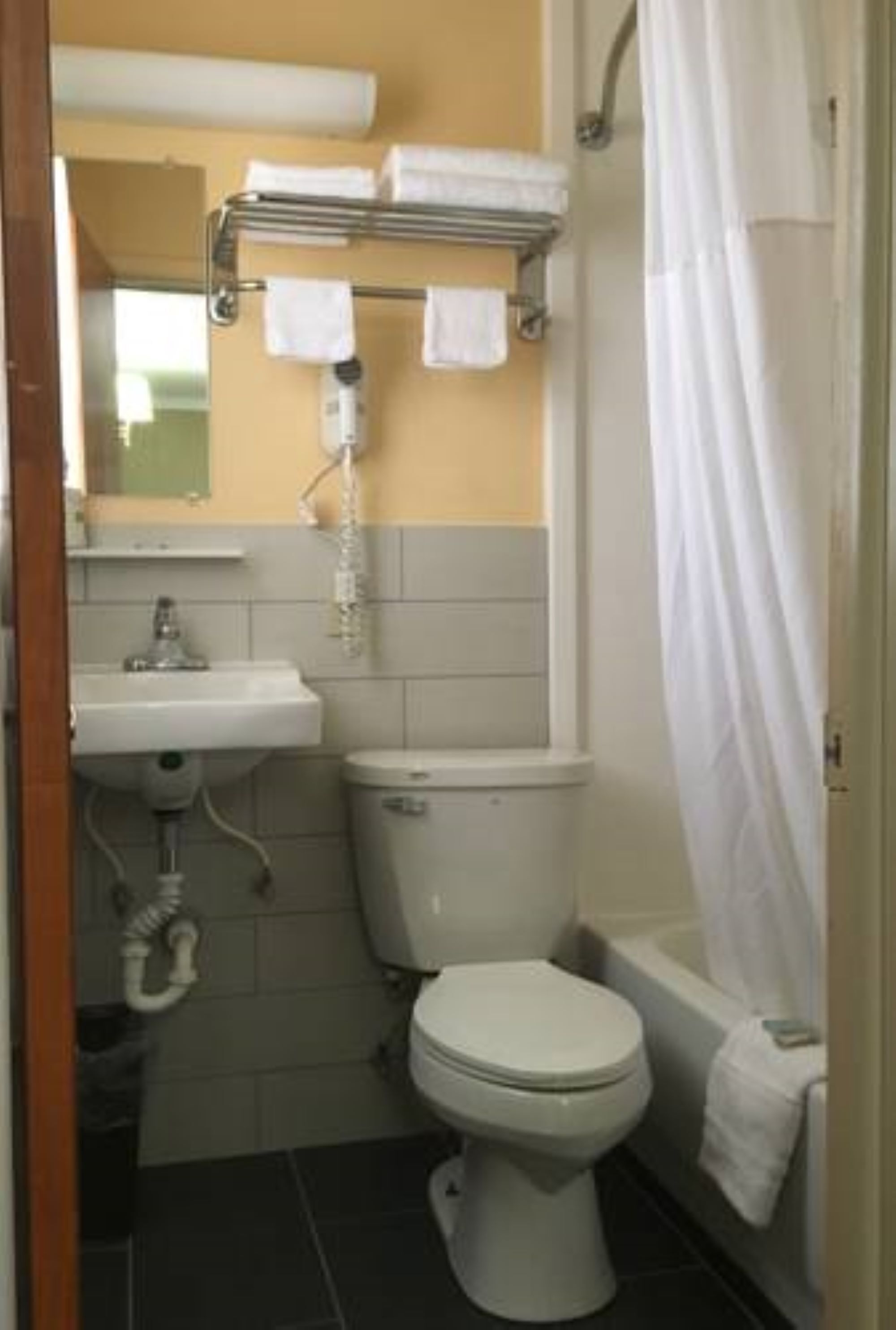 Budget Inn - Perrysburg